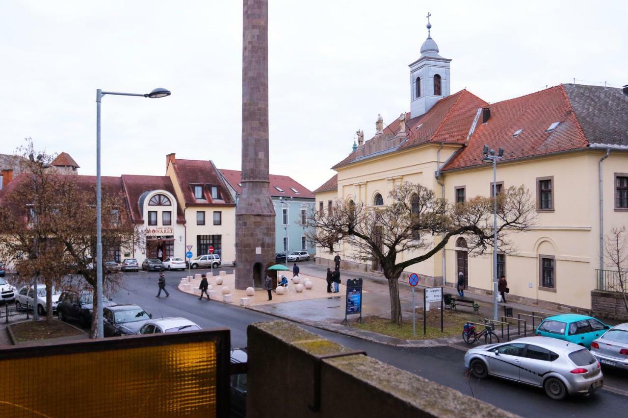 Palace Apartman - Minaret, Eger Extérieur photo
