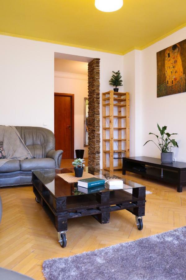 Palace Apartman - Minaret, Eger Extérieur photo